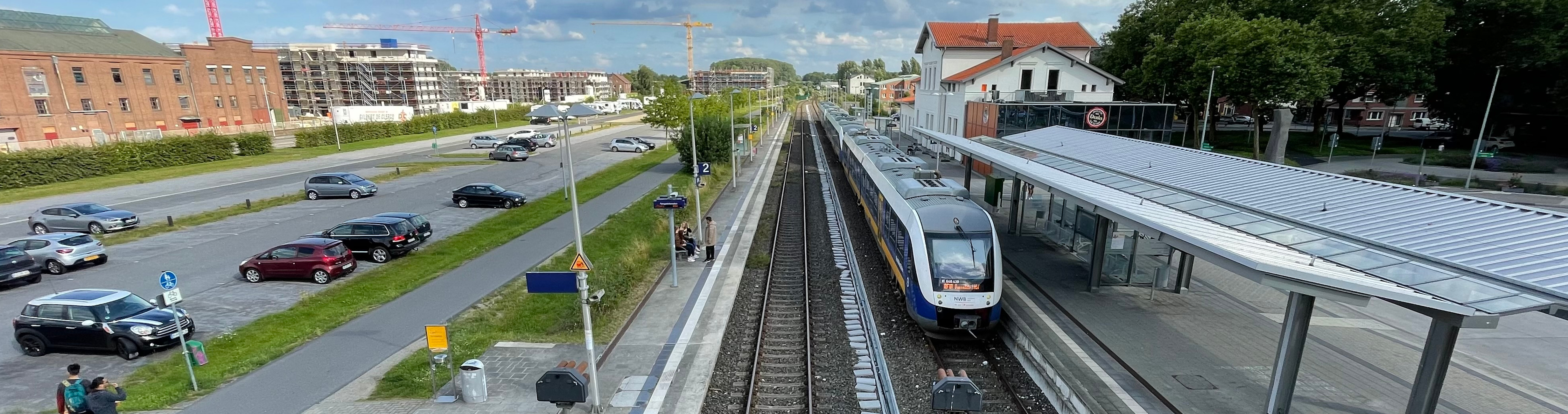 Bahnhof Kleve mit Zug