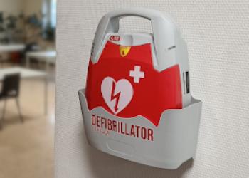 USK Defibrillator 