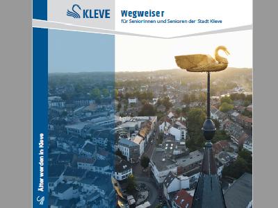 Cover des Seniorenwegweisers mit Blick von der Schwanenburg auf die Stadt Kleve